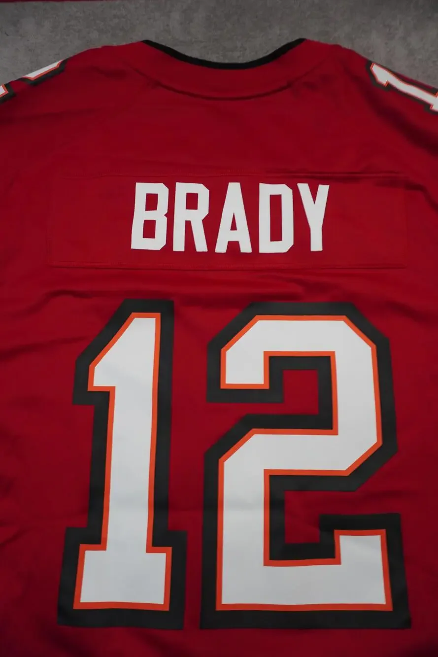 Tampa Bay Buccaneers Jersey Mens Large Red NFL Tom Brady 12 Nike On Field